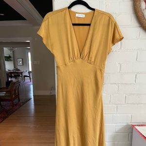 All In Favor Midi Dress in Yellow/Mustard